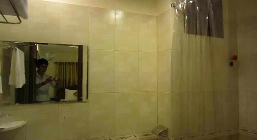 Nui Thanh Hotel Ho Si Minh-város Kültér fotó