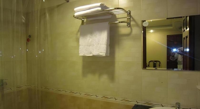 Nui Thanh Hotel Ho Si Minh-város Kültér fotó